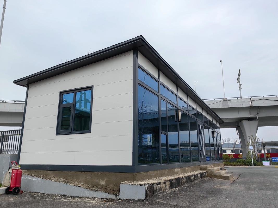 庐山站4.5米x16米板活动板房办公室设计方案